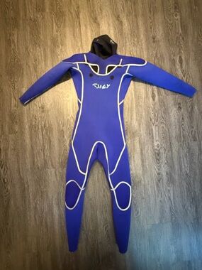 Matuse Dante 4/3 chest zip wetsuit